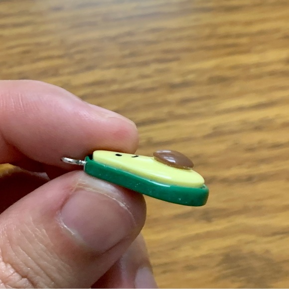 SOLD❗️Avocado Charm Pendant - Picture 6 of 8